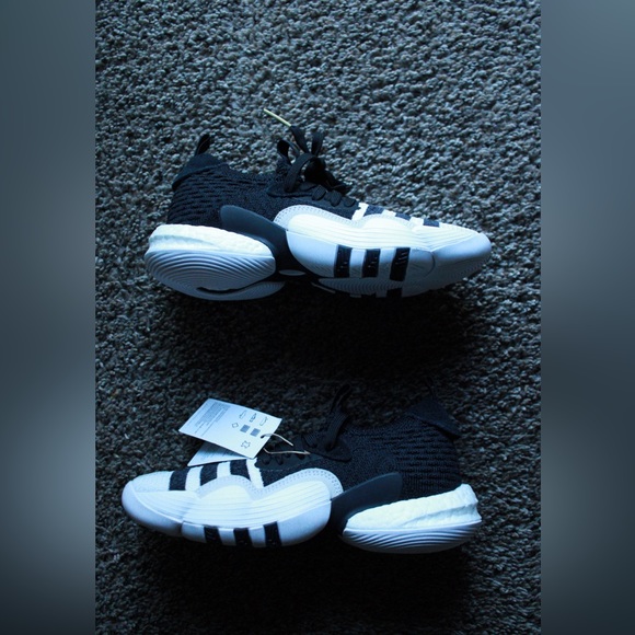 Adidas Trae Young, super villain 2 - Picture 5 of 9